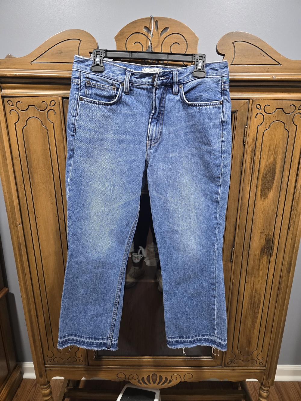 We The Free Free People Cropped Straight Jeans Light Wash Raw Hem Size 28